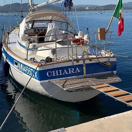 Your Sailing House Sardinia Úszó hotel *